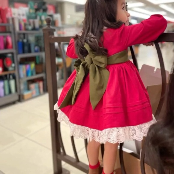 🔴SOLD🔴 [3T] The Paper Doll Iconic Very Merry Dress - Picture 4 of 8